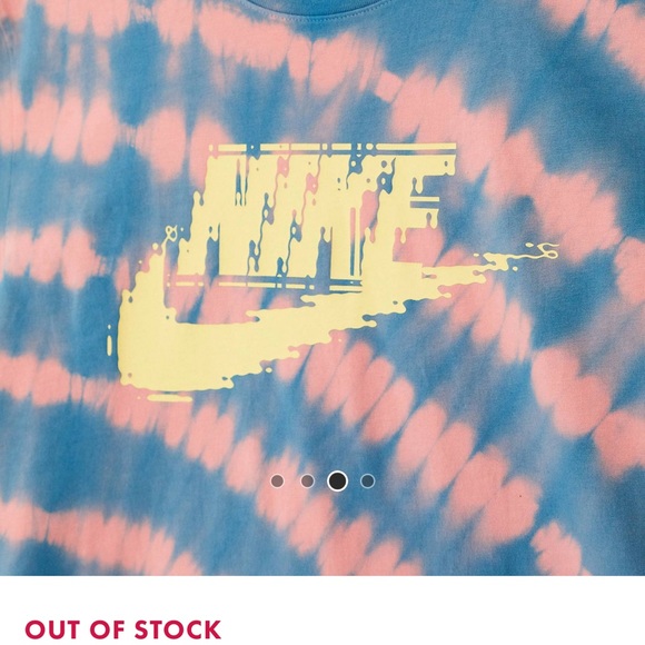 Nike - Picture 3 of 4